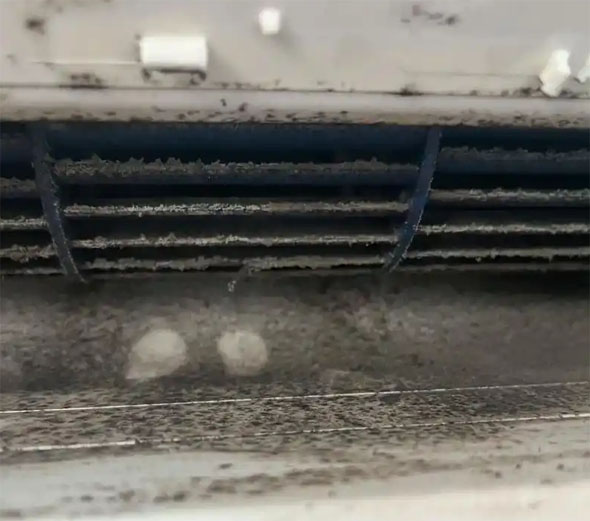 麻阳空调吹的风有股烧焦味是怎么回事